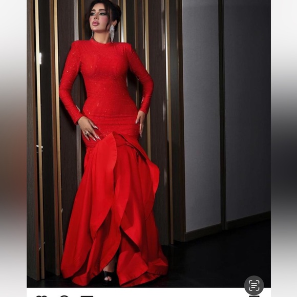 Dresses & Skirts - DelCollection Kuwait evening dress